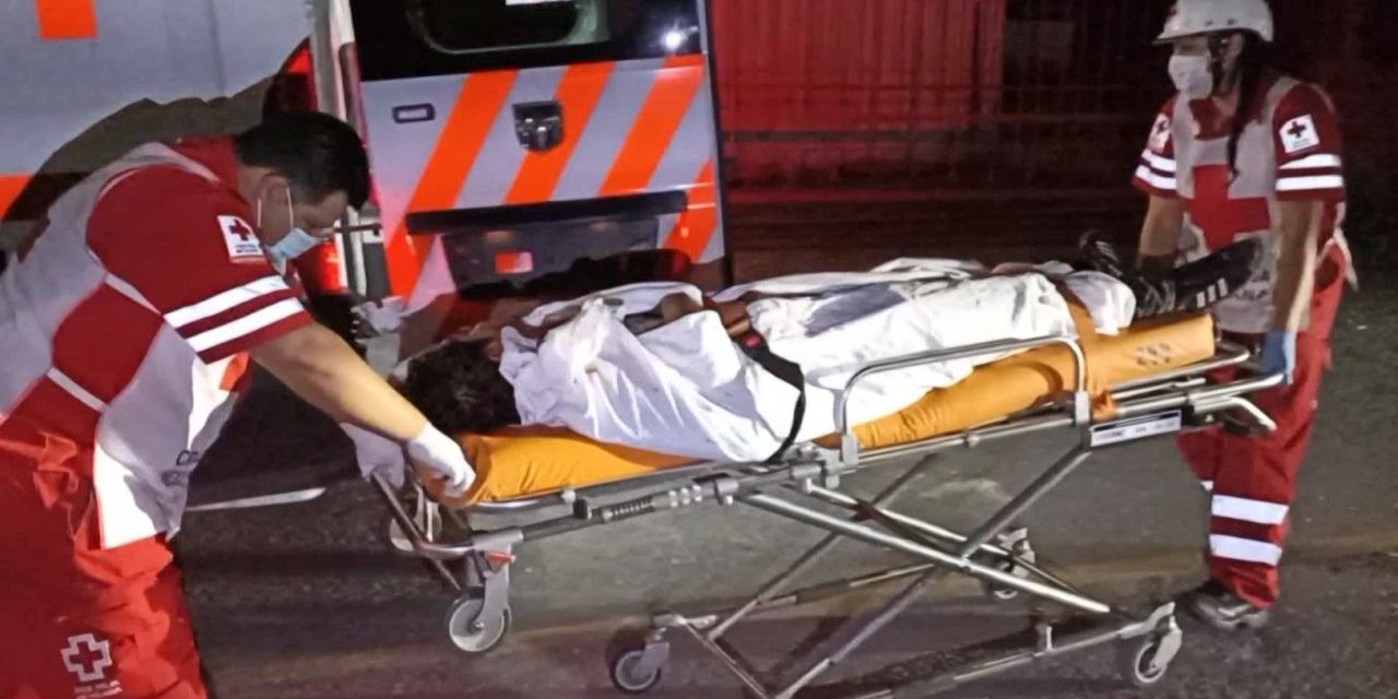Saltillo: Dos hombres huían en su camioneta y sus perseguidores les dan tremenda golpiza