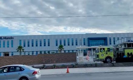 Evacuan a empleados empresa de Arteaga por incendio