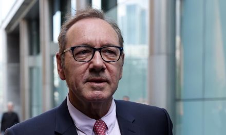 Declaran inocente a Kevin Spacey por los cargos de abuso contra cuatro hombres