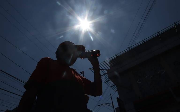Siguen al alza casos por golpe de calor en Coahuila