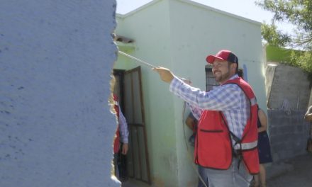 Pintan fachada de 500 viviendas en La Escorial
