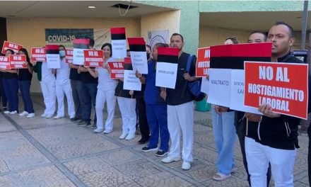 Saltillo: Protestan médicos y enfermeras por acoso laboral en Clínica 73 del IMSS