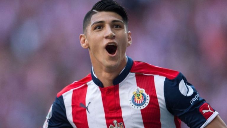 Alan Pulido sería el próximo fichaje de Chivas