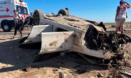 Ramosarizpense termina en hospital tras sufrir volcadura en la Saltillo-Torreón