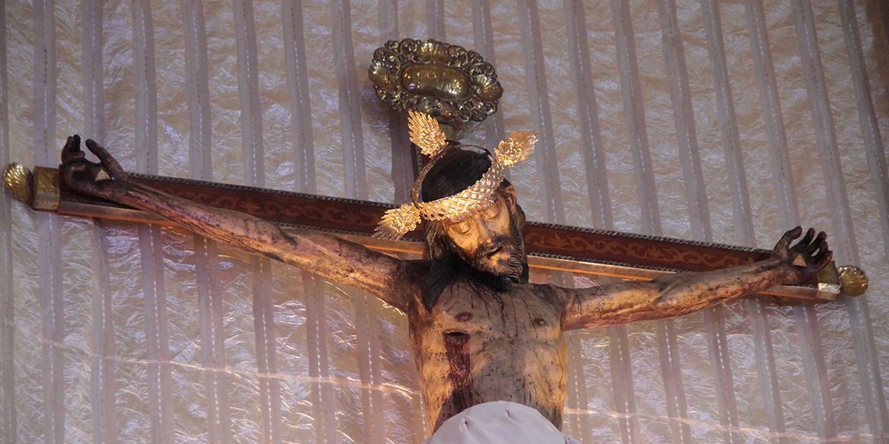 Crean réplica del santo Cristo de la capilla