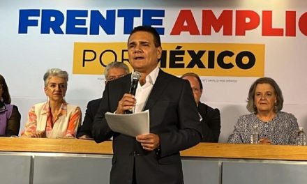 Silvano Aureoles se registra como aspirante a candidatura de la oposición rumbo al 2024