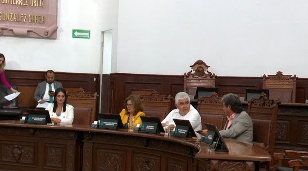 Sólo quedan 4 aspirantes al ICAI