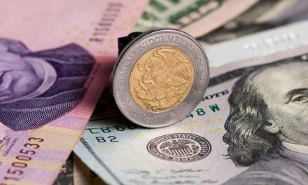 Peso se cotiza en en 16.83 por dólar; su mejor nivel desde el 2015