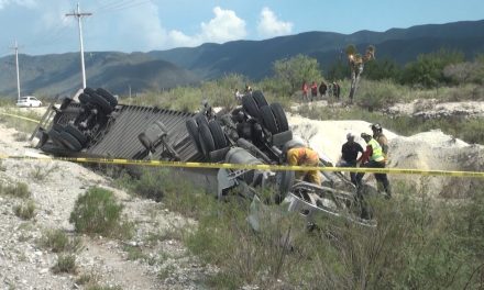 Tamaulipeco muere en trágica volcadura en la carretera General Cepeda-Parras