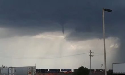 A punto de formarse un tornado en Saltillo