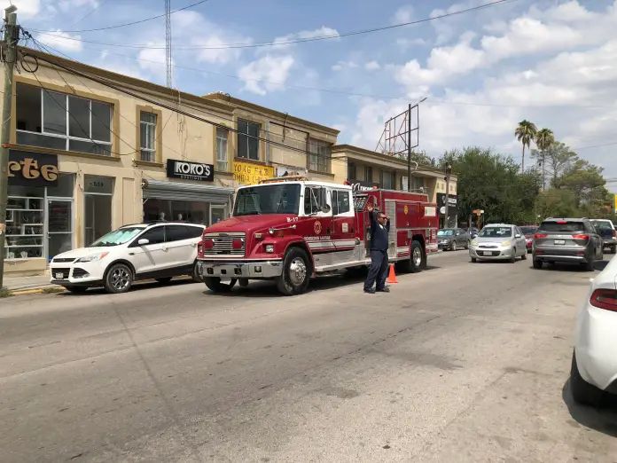 Hedor causa movilización de bomberos en Sabinas