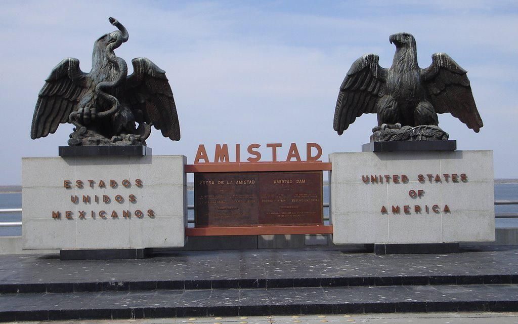 Anuncian cierre del cruce en la presa La Amistad
