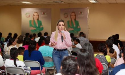 Inicia Verónica Martínez gira de informes