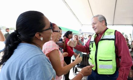 Lleva Chema Fraustro pavimentación a todos los sectores