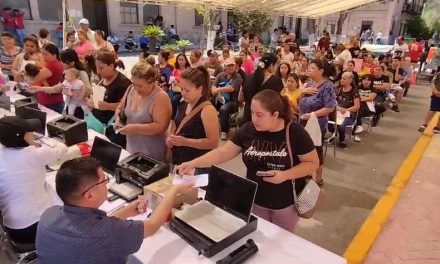 Entregan 500 actas de nacimiento a bajo costo en Ramos Arizpe