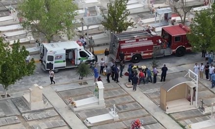 Mujer de la tercera edad cae a tumba  en el panteón Santo Cristo