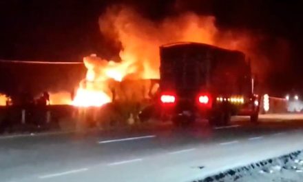 Muere regiomontano calcinado dentro de un tráiler en la carretera Saltillo-Torreón