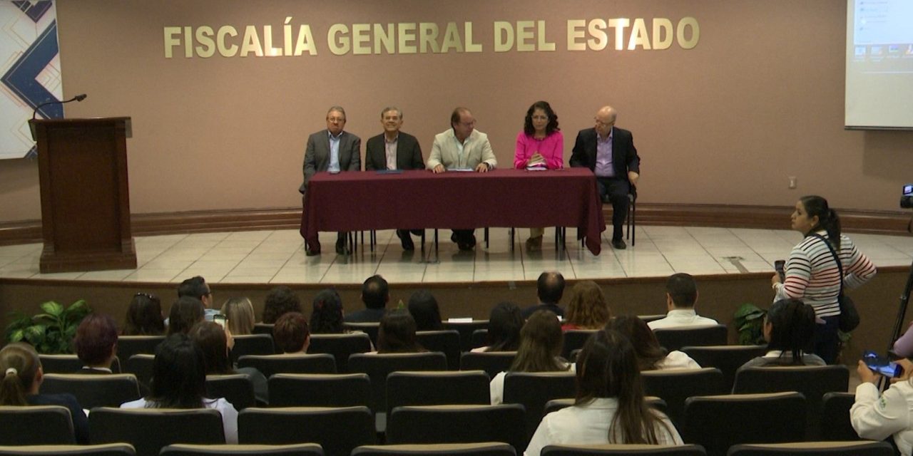 Capacitan a medios de comunicación sobre suicidio en Saltillo