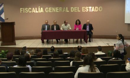 Capacitan a medios de comunicación sobre suicidio en Saltillo