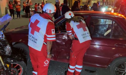 Aparatoso choque en colonia Satélite Norte deja tres lesionados
