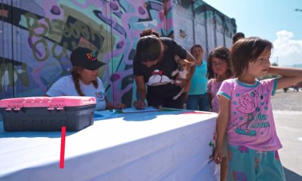 Acerca DIF Saltillo servicios a la población con brigada en la colonia 23 de Noviembre