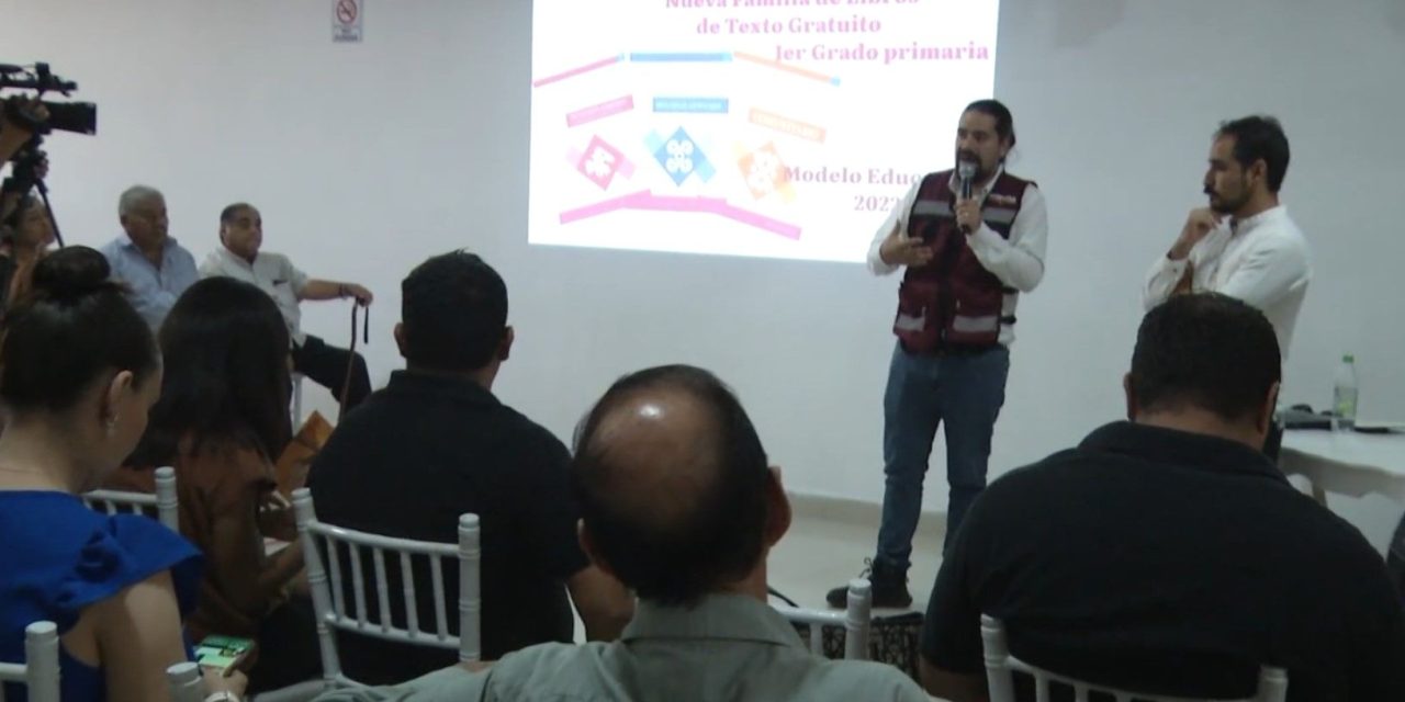 Realizan foro en defensa de la Nueva Escuela Mexicana en Torreón