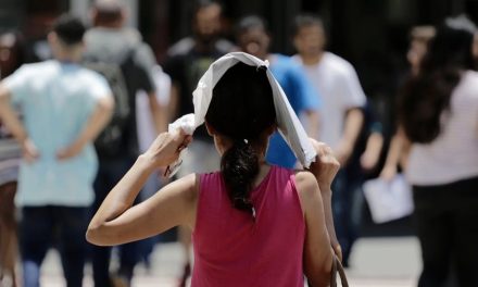 Suman 18 decesos por golpes de calor en Coahuila