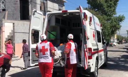 Mujer es golpeada por el novio y es trasladada de emergencia al Hospital General