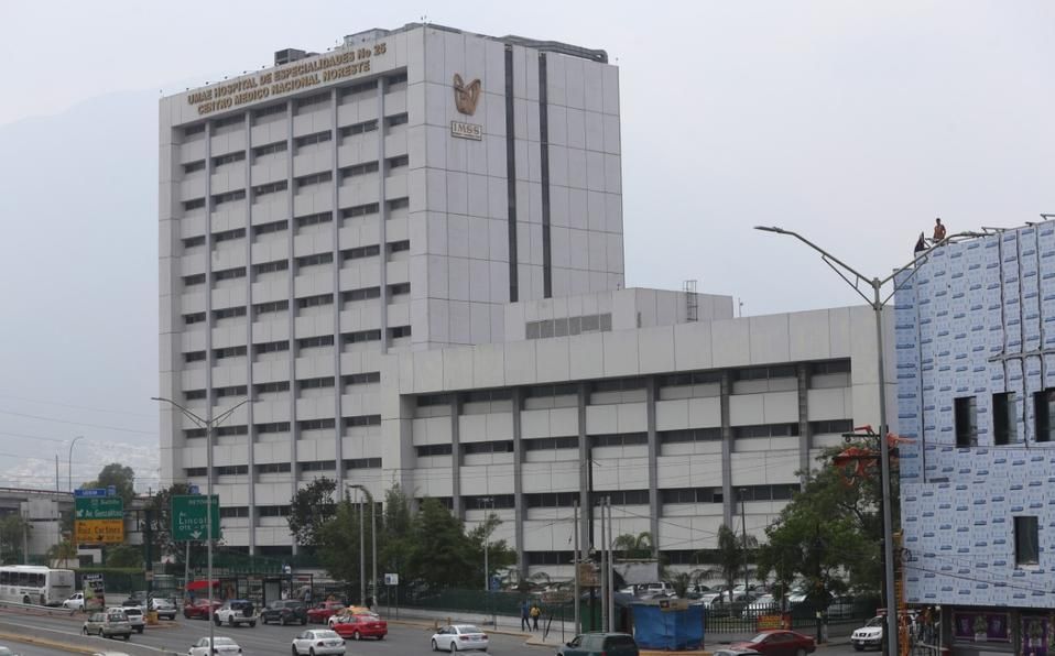 Santi estuvo internado en el IMSS de Nuevo León por cáncer y murió por el extremo calor