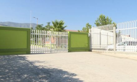 No se permite el paso por no cubrir cuotas voluntarias en la primaria Jesús Ochoa, ubicada en Nuevo Mirasierra