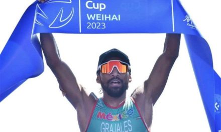 El mexicano Crisanto Grajales triunfa en la Copa del Mundo de Triatlón Weihai 2023