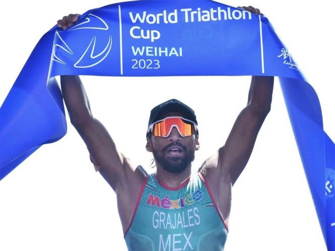 El mexicano Crisanto Grajales triunfa en la Copa del Mundo de Triatlón Weihai 2023