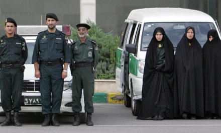 Regresa la policía de la moral en Teherán, Irán para reimponer el uso del velo