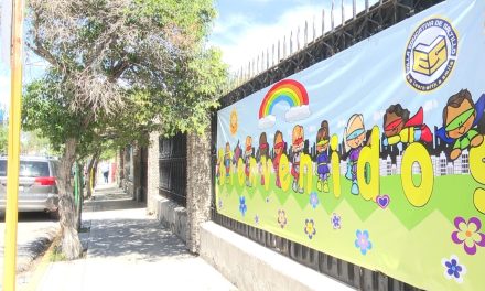 Colegios de Saltillo respetarán decisión de la SCJN de los libros de texto