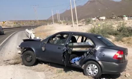 ¡Vive de milagro! Hombre destruye su vehículo en la Saltillo-Monterrey