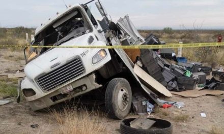 Dos personas lesionadas tras volcadura en la Saltillo-Torreón