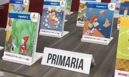 Inicia entrega de libros ‘Coahuila Educa’ en la Carbonífera