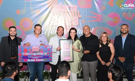 Entrega municipio de Acuña Premio al Mérito Juvenil 2023