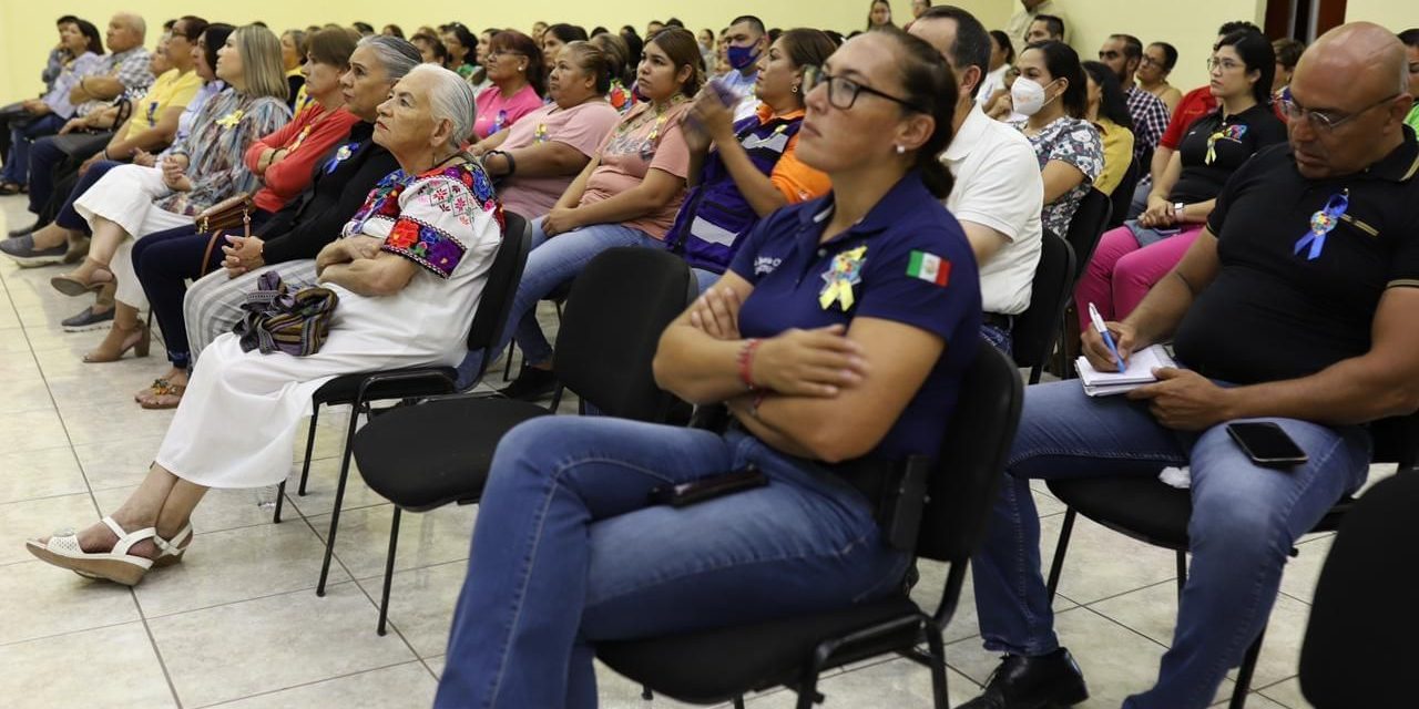 DIF Acuña ofrece conferencia sobre el autismo