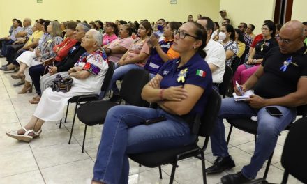 DIF Acuña ofrece conferencia sobre el autismo
