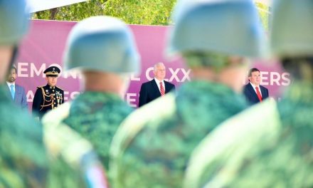 Honran en Torreón a los Niños Héroes