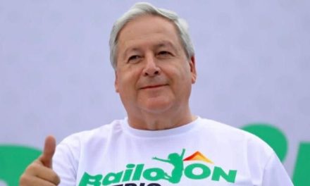 Realizan Bailatón Patrio 2023 en Saltillo