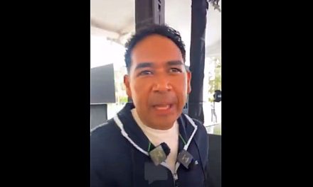 Alcalde de Tepeaca, Puebla, manda ‘alv’ a ciudadanos en transmisión en vivo