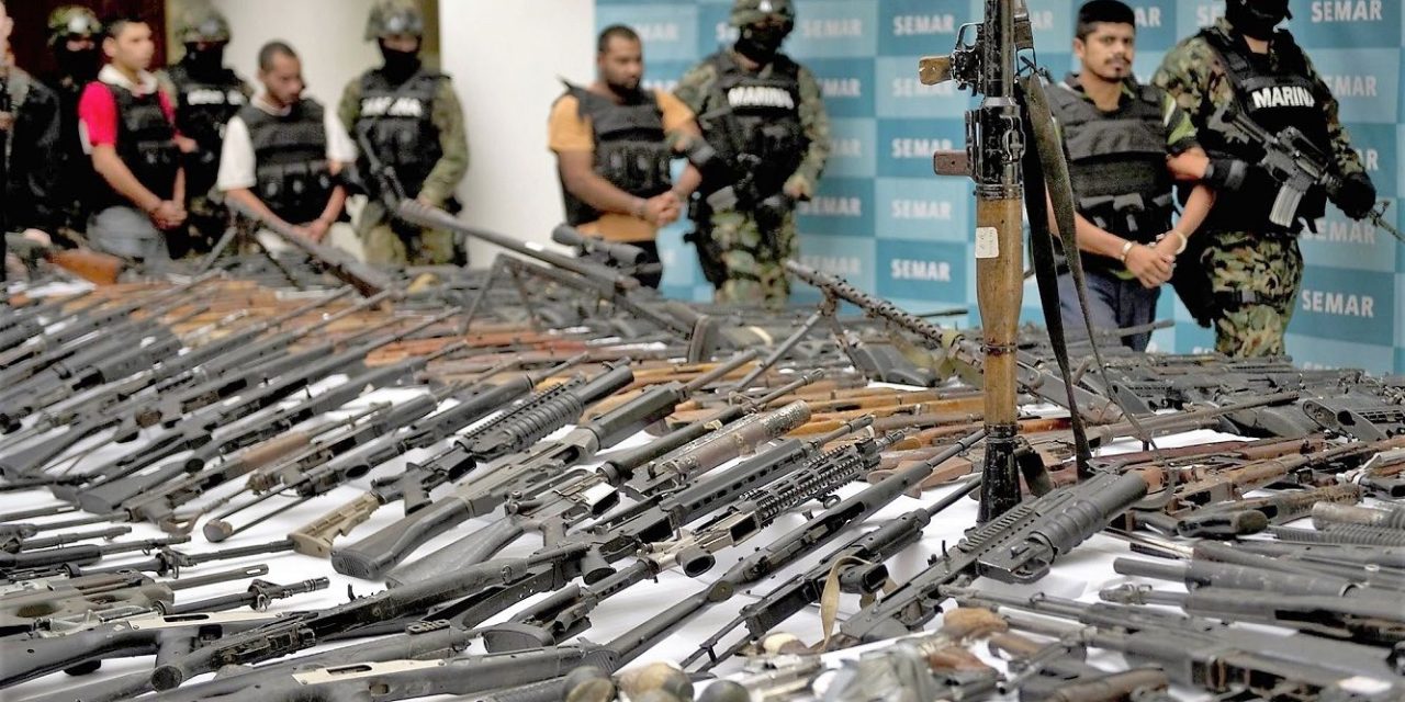 Estados Unidos avanza contra el tráfico de armas que van a cárteles mexicanos