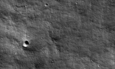 NASA capta imágenes de un nuevo cráter que surgió en la Luna