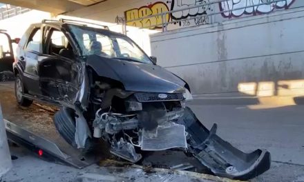 Destruye su camioneta y huye en Saltillo; conducía presuntamente en estado de ebriedad