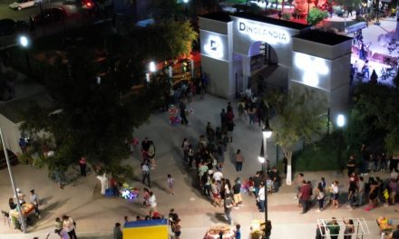 Éxito total apertura del parque temático Dinolandia