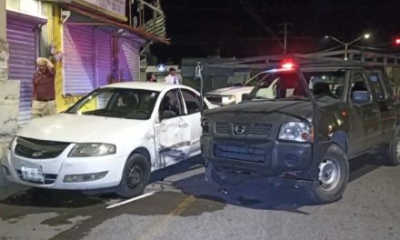 Menor choca carro estacionado en Saltillo