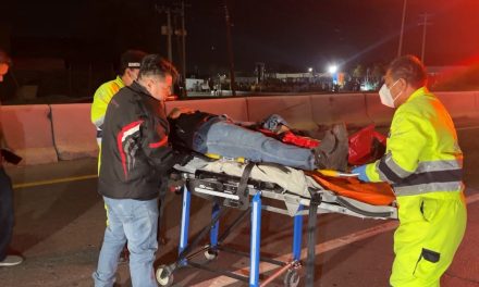 Motociclista resulta con pierna fracturada en Saltillo
