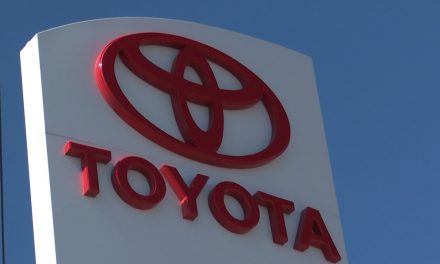 La agencia Toyota de Saltillo se une al boteo del Teletón 2023